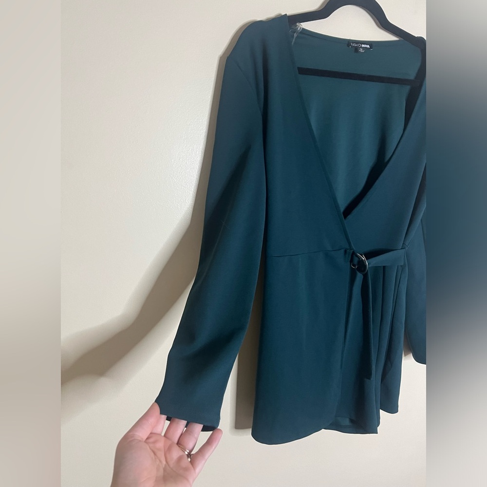 Fashion Nova The Night Has Just Begun Romper Hunter Green Size Medium - Picture 6 of 11